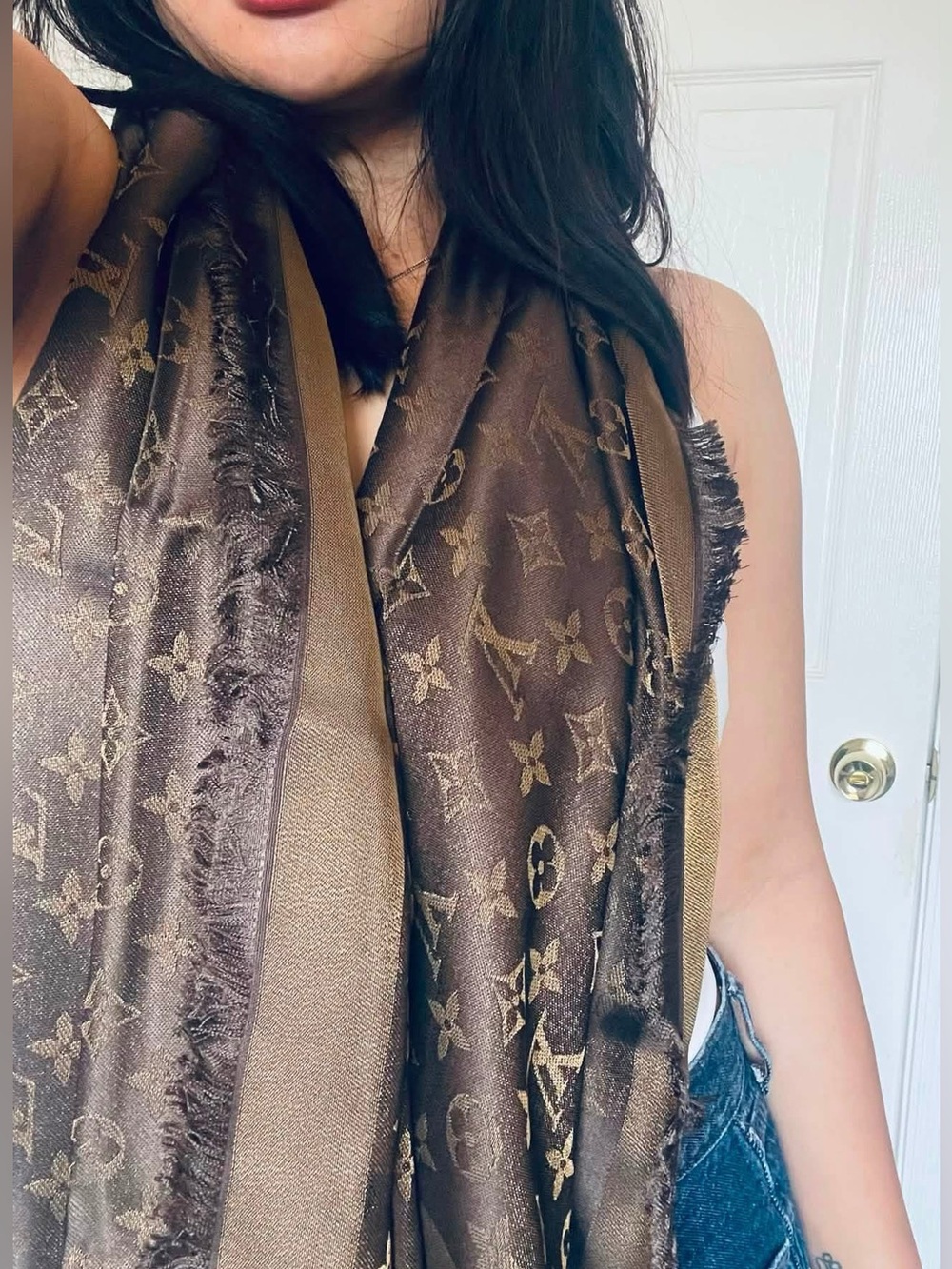 Louis Vuitton Brown SHINE Monogram Jacquard Scarf - Picture 2 of 8